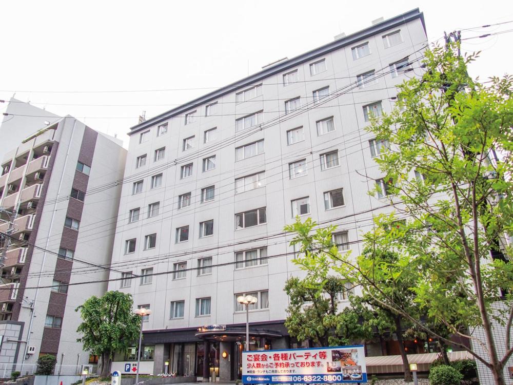 호텔 신 오사카 외부 사진